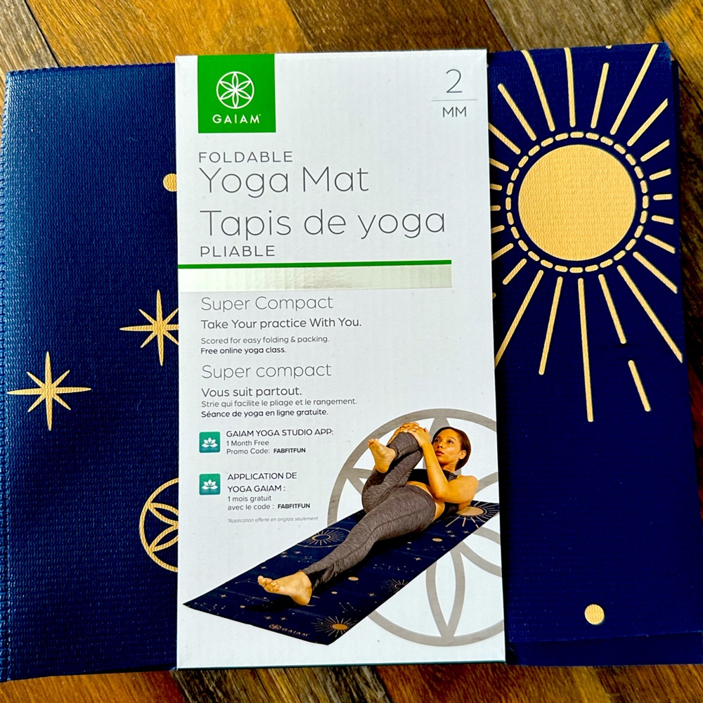 GAIAM foldable Yoga mat